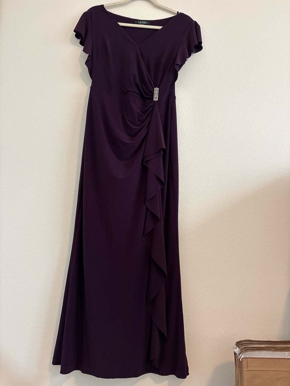 Lauren Ralph Lauren Purple Flutter-Sleeve Brooch Gown Size 6